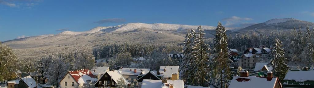 Nespecifikovaný výhled na hory nebo výhled na hory při pohledu z bed and breakfast