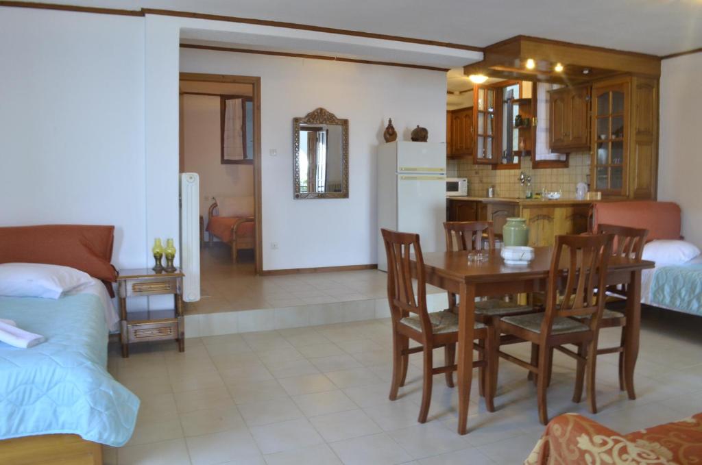Postel nebo postele na pokoji v ubytování Beach house Chorefto