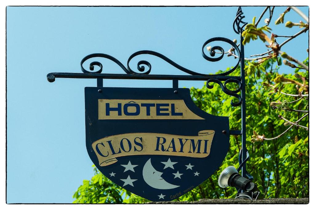 Certifikát, hodnocení, plakát nebo jiný dokument vystavený v ubytování Hotel Le Clos Raymi