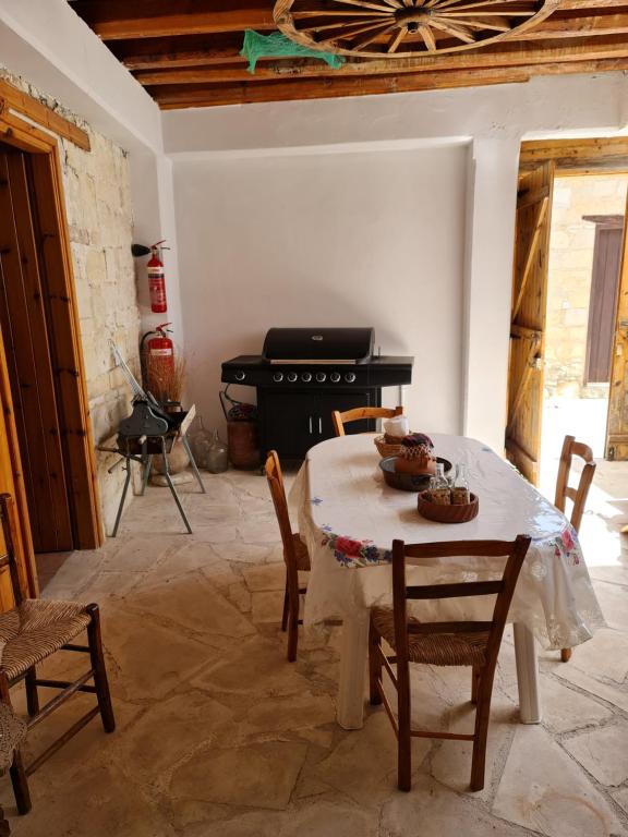 Posezení v ubytování Kassandras place in Omodos village