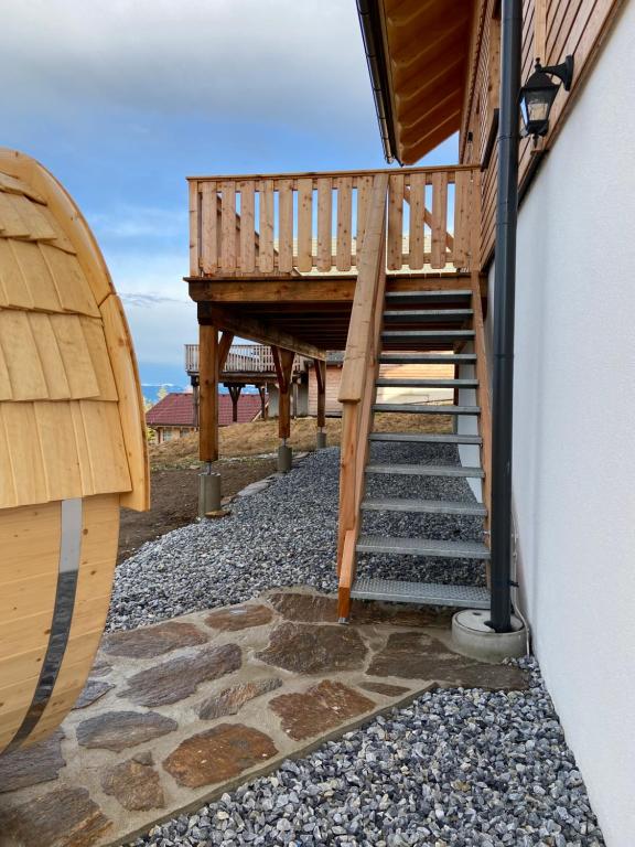 Balkón nebo terasa v ubytování Almchalet Hüttenzauber
