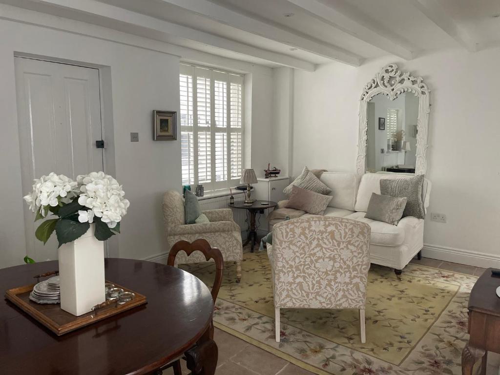 Cavendish Cottage, Hastings (updated prices 2024)