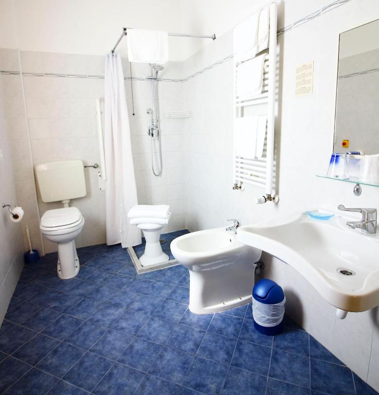 Koupelna v ubytování Hotel Siesta