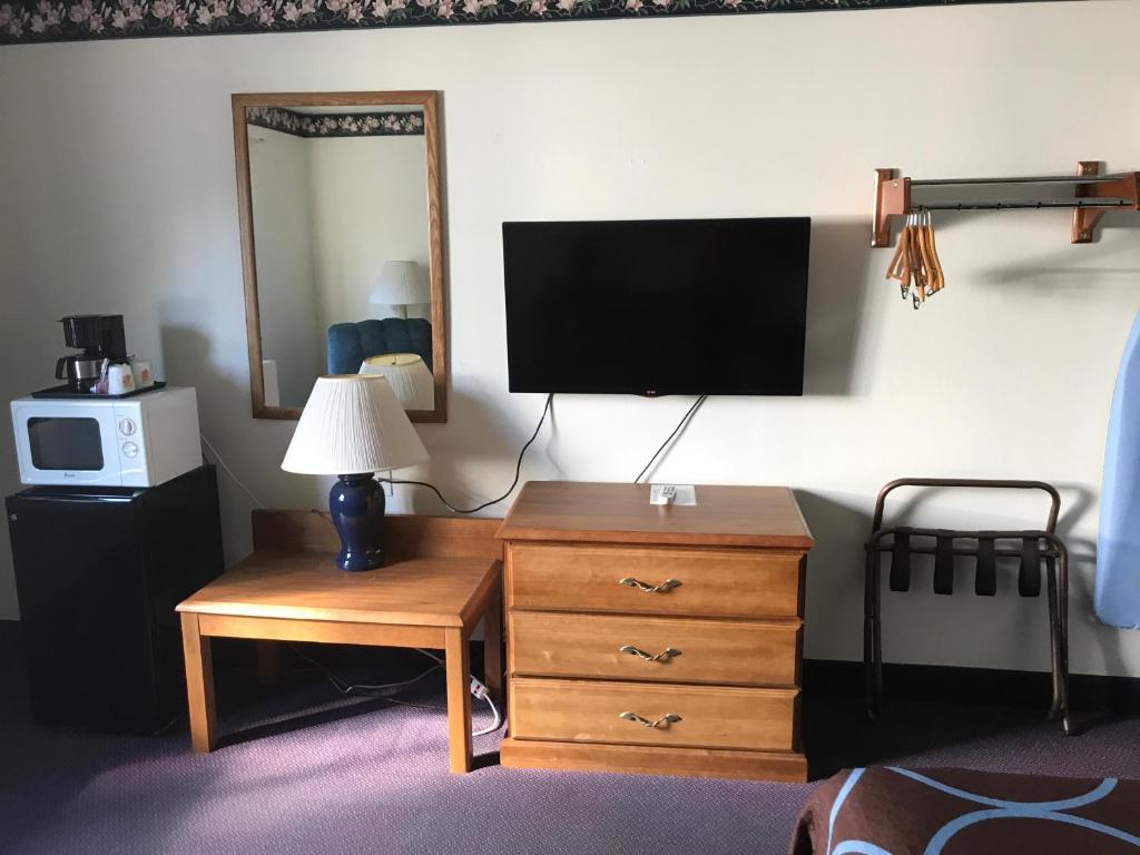 Best Inn - Queen Room - Non-Smoking