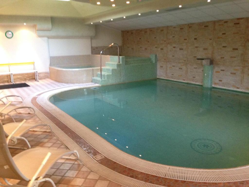 Bazén v ubytování Hotel Olisamir nebo v jeho okolí