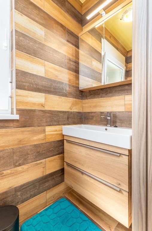 Koupelna v ubytování Apartmani Monte