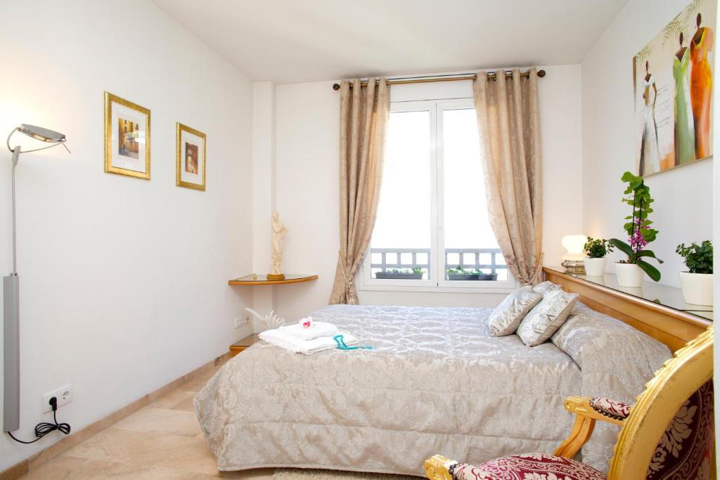 Lux Apartments Barcelona - Apartamento De Dos Dormitorios De Lujo Con Vista Al Mar - La Rambla