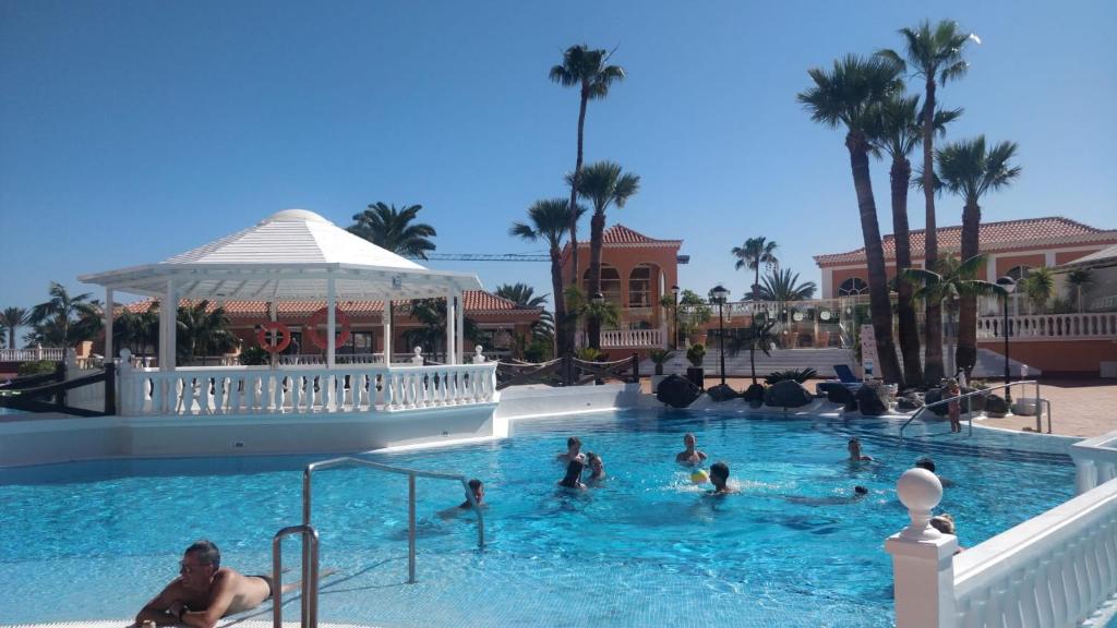 Golden Mile Seaview Royal Garden, Playa de las Américas ...