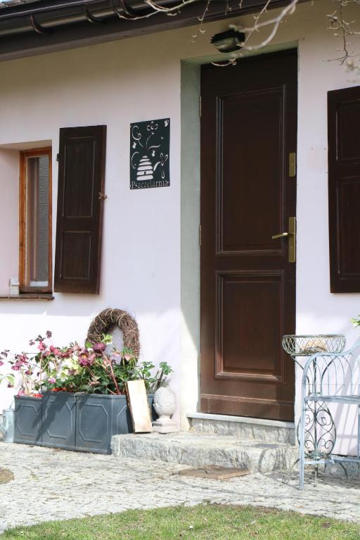 Ogród w obiekcie Pszczelarnia Dom Pracy Twórczej