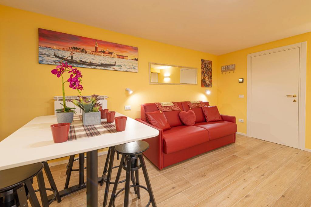 NINA VENICE APARTMENT - 2