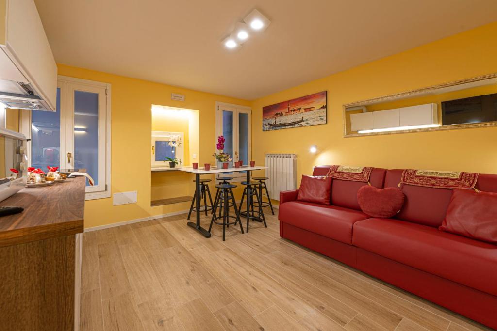 NINA VENICE APARTMENT - 11