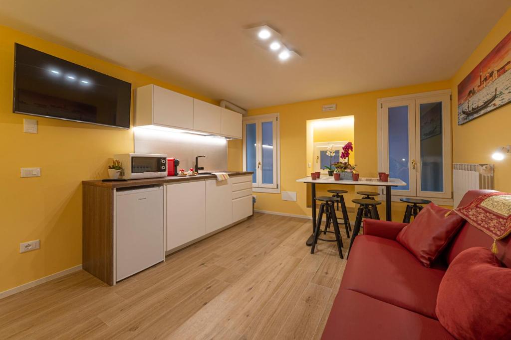 NINA VENICE APARTMENT - 9