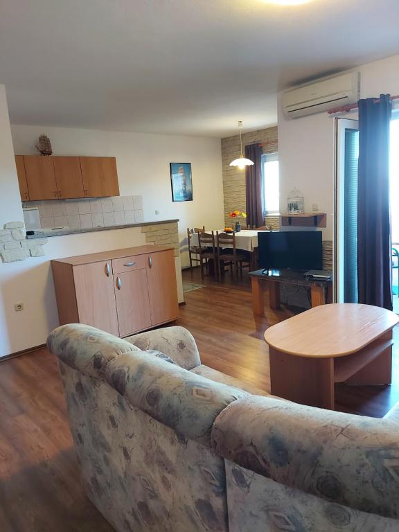 Kuchyň nebo kuchyňský kout v ubytování Apartmani Tatjana