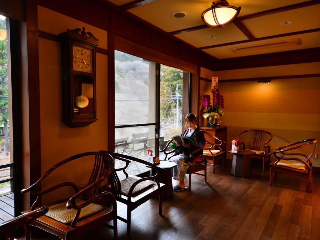 Posezení v ubytování Shima Onsen Kashiwaya Ryokan