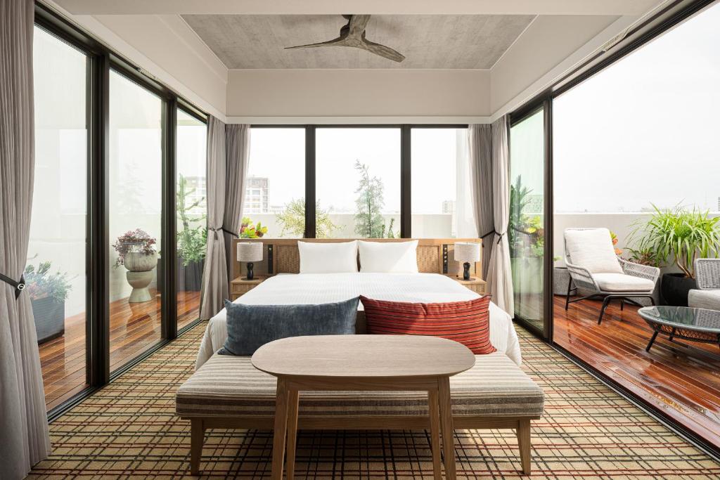 Nest Hotel Naha Kumoji休息區
