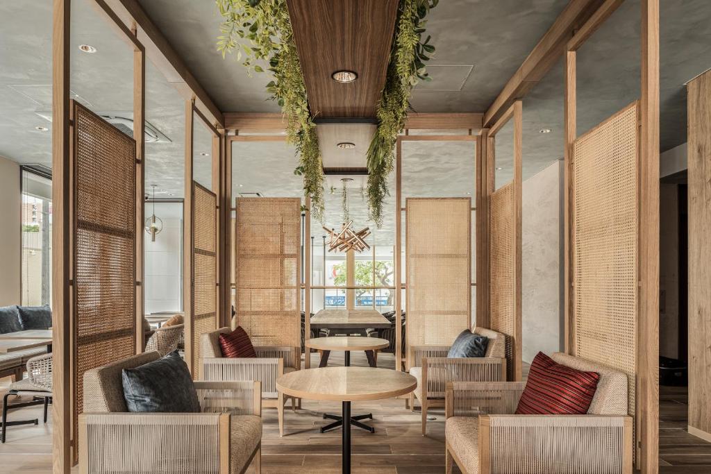 Nest Hotel Naha Kumoji休息區