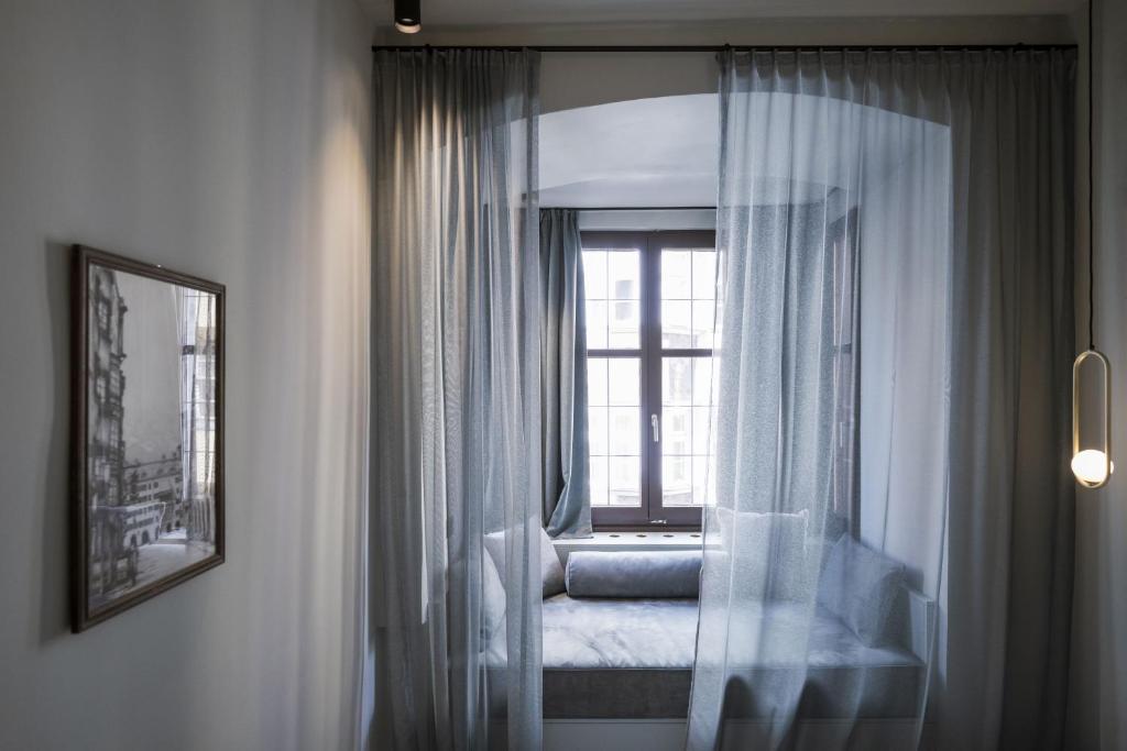 Altstadthotel Weisses Kreuz - Resim 21