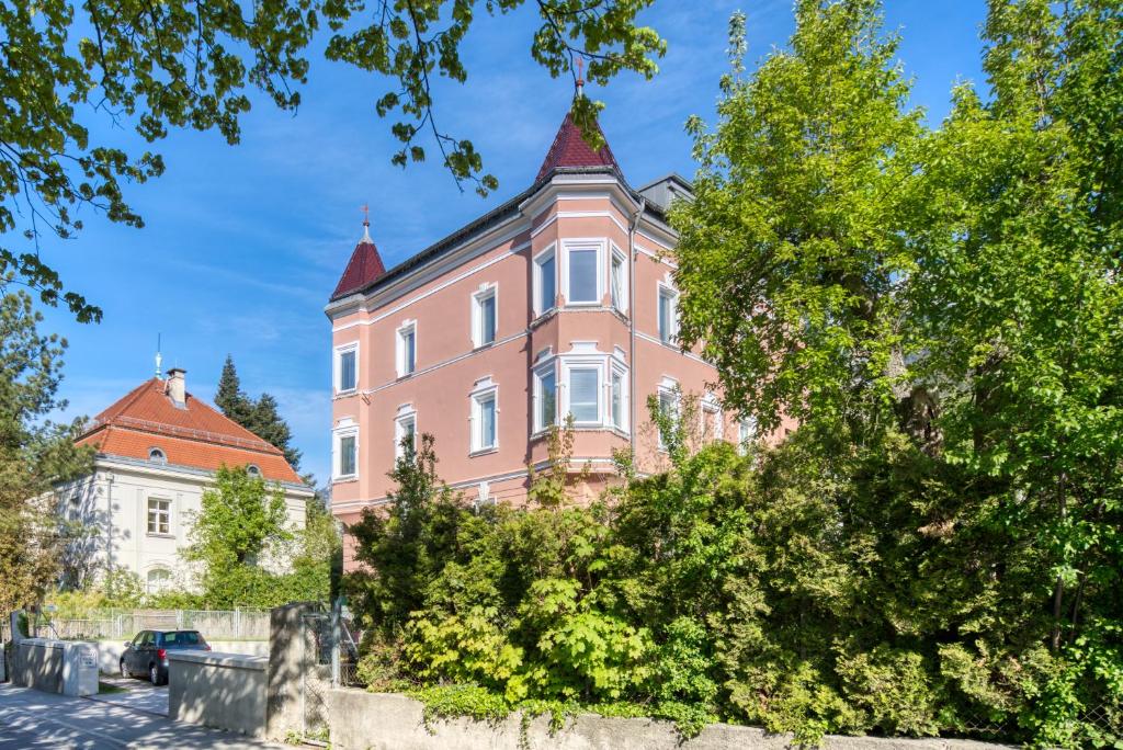 InnsbruckHomes at Botanical Garden, Innsbruck (updated prices 2024)