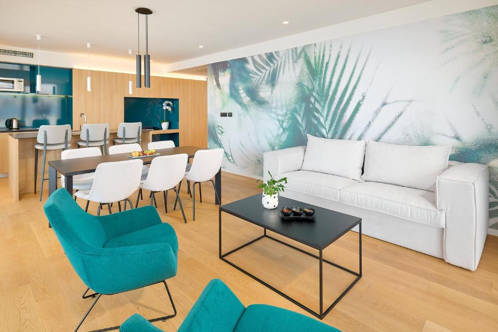 Amphora's Garden - Two-Bedroom Apartment