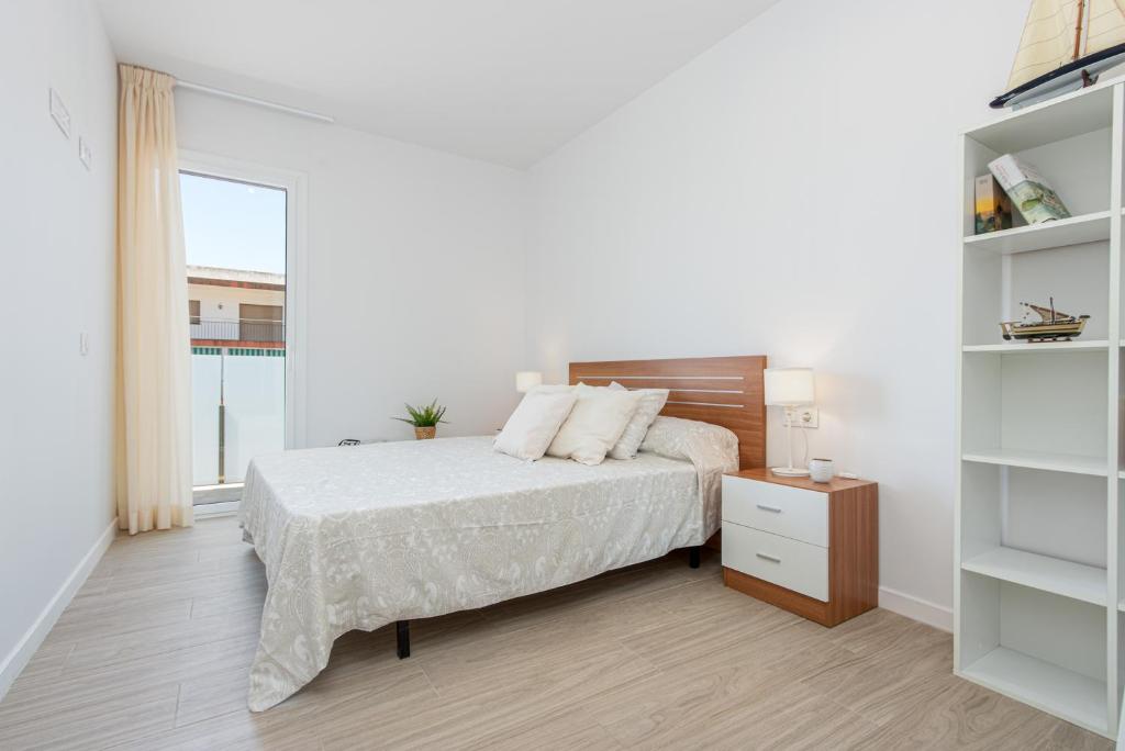 Posteľ alebo postele v izbe v ubytovaní M A R I V E N T Suite with bathroom and terrace 50 m2
