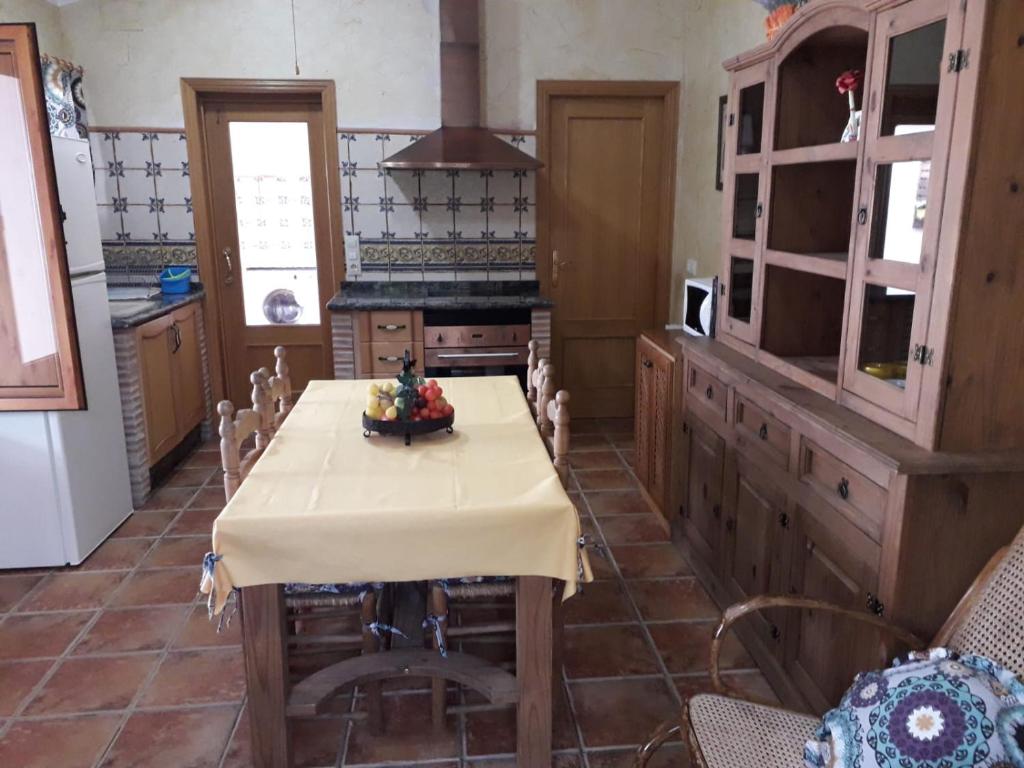A kitchen or kitchenette at CASITA RUSTICA DE INVITADOS (NEXT TO XATIVA)