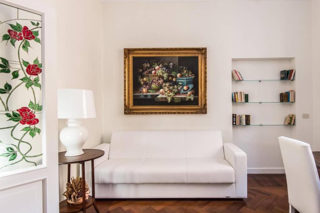 Część wypoczynkowa w obiekcie Vatican Large Comfortable Apartment