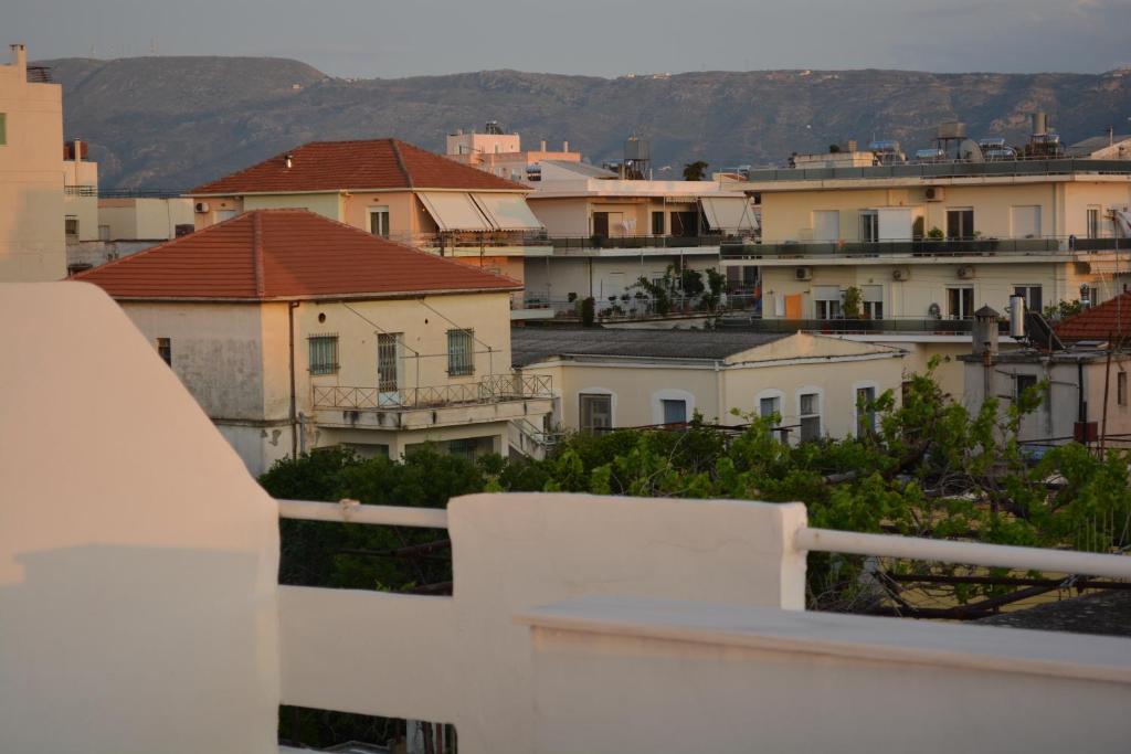 Nespecifikovaný výhled na hory nebo výhled na hory při pohledu z hotelu