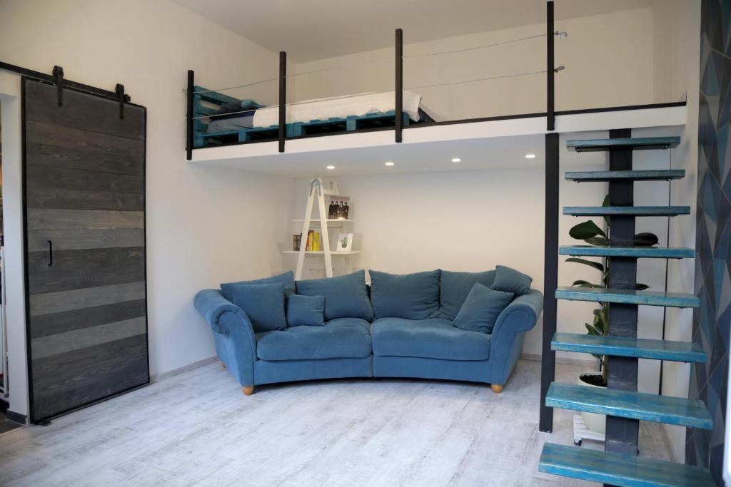 Sweety Blue Apartman near Oktogon 1077 Budapest, Wesselényi utca 72. fsz. 2. kép - 1