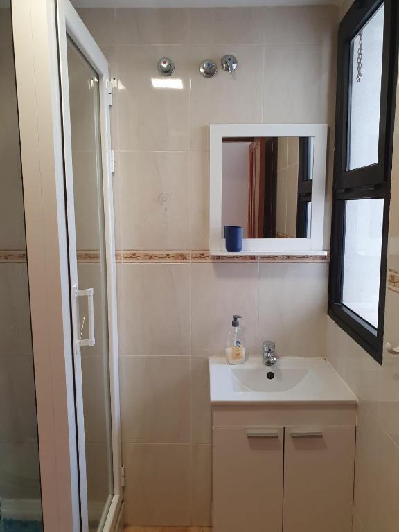 Koupelna v ubytování Apartamentos La Carmen