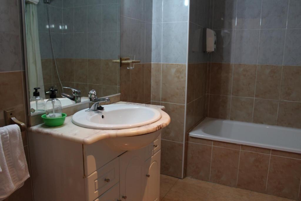Kúpeľňa v ubytovaní Apartamentos Los Gemelos