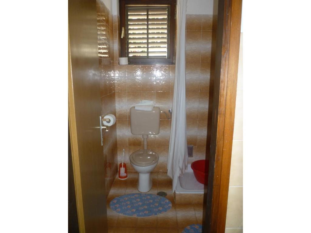 Koupelna v ubytování Apartment in Pisak with sea view, terrace, air conditioning, Wi-Fi (4722-1)