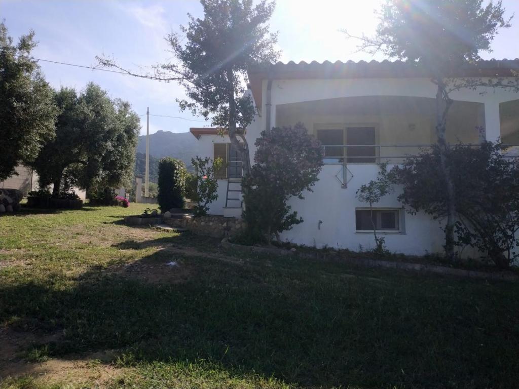 Vonkajšia záhrada v ubytovaní Vacanza in Ogliastra