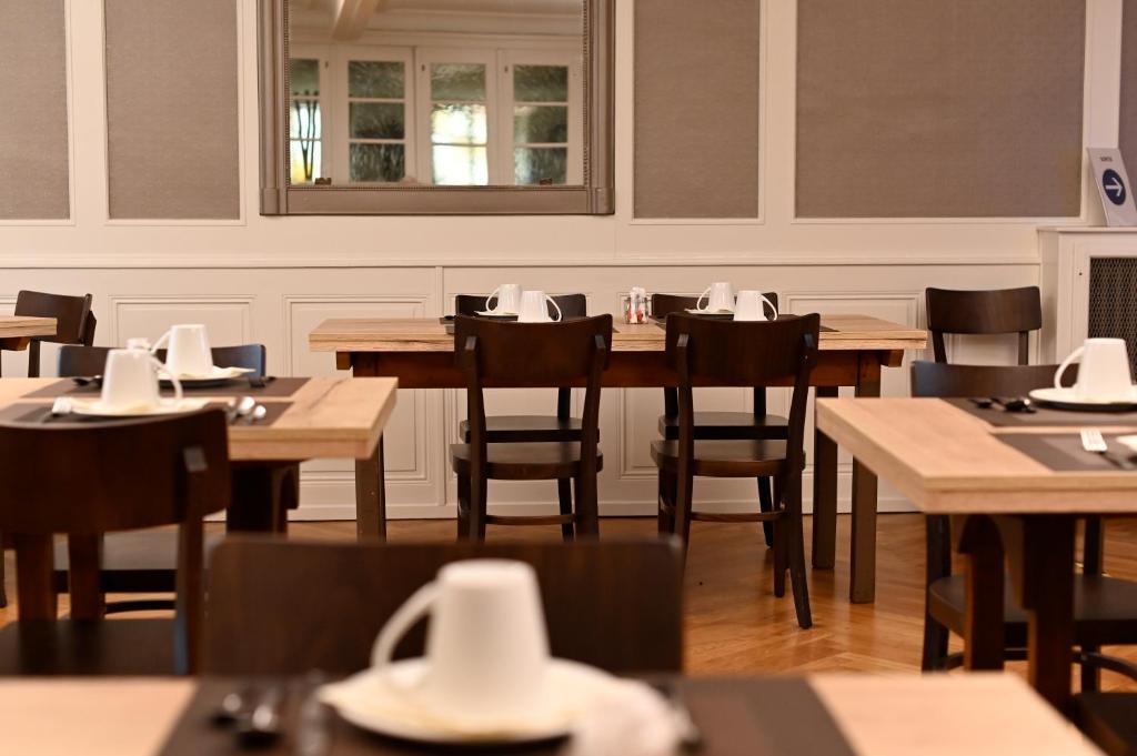 Restaurace v ubytování Hôtel de l'Ange