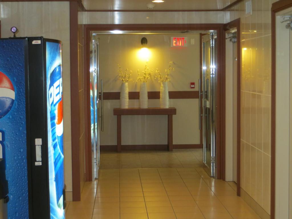 Queen Bee Hotel - Resim 13