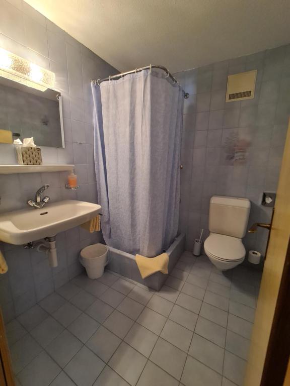 Koupelna v ubytování Hotel Stätzerhorn