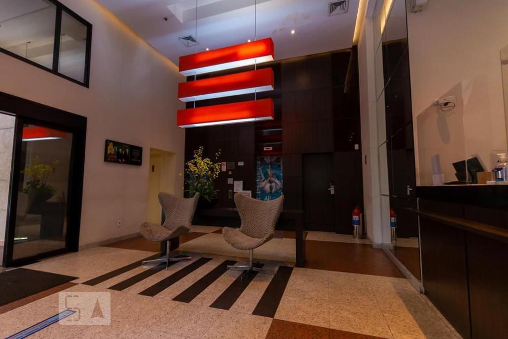  Confortável Studio na melhor localização de Moema por Carpediem