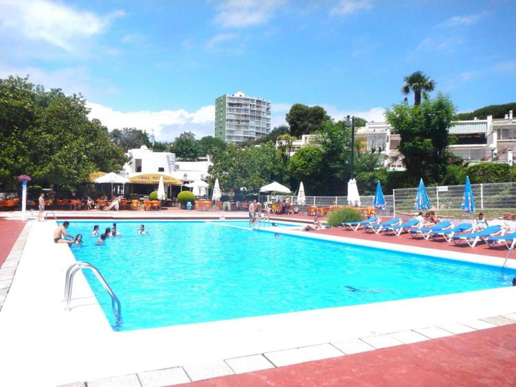 Bazén v ubytovaní Beautiful Apartment, Swimming Pool and Beach 2 alebo v jeho blízkosti