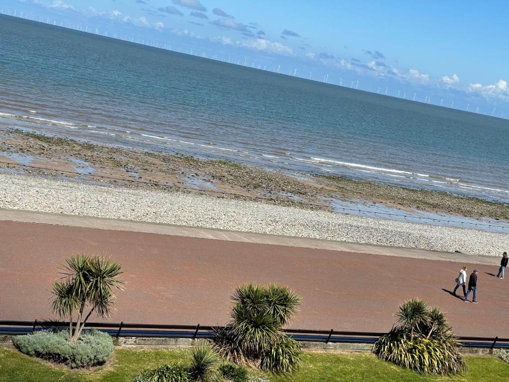 Iris Hotel Llandudno - Resim 42