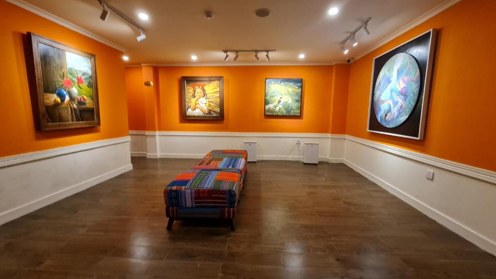 Cat Cat Galerie d’Art - 16