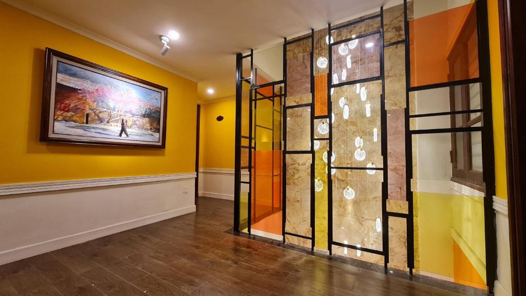 Cat Cat Galerie d’Art - 19