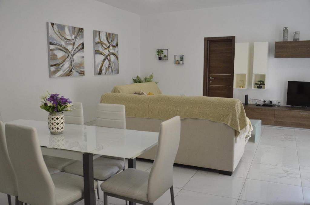 Posezení v ubytování Lorenza Letting Apartment