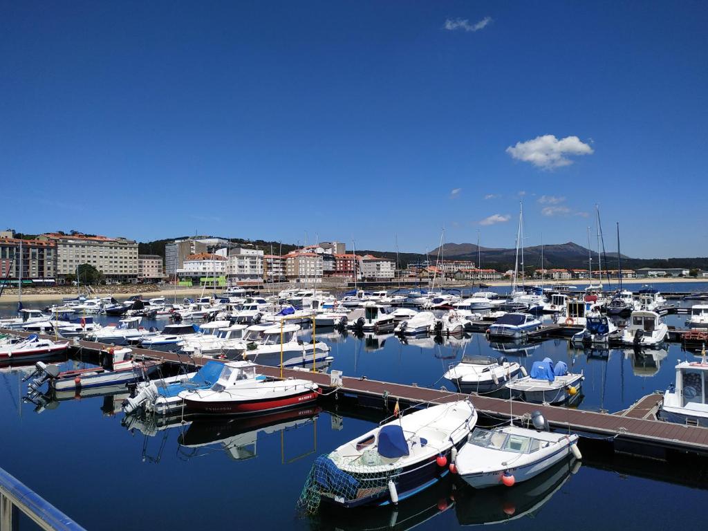 Apartamentos Aguiño Ribeira 3000 - Housity