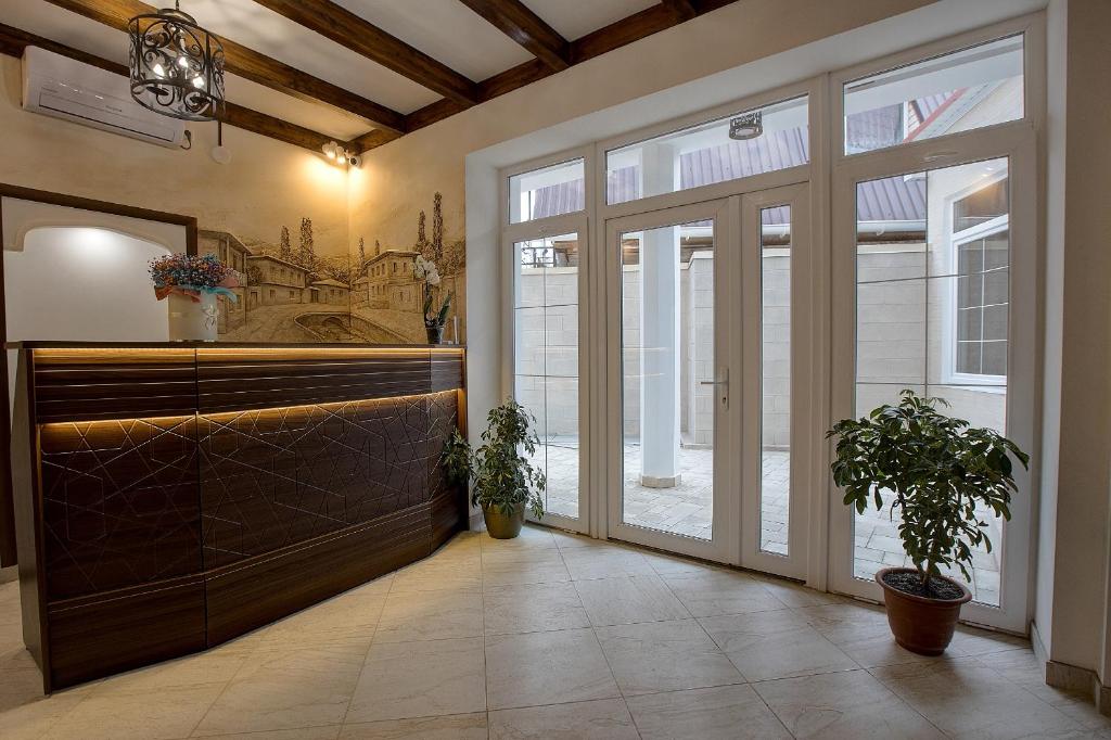 Фото Hotel Enfes