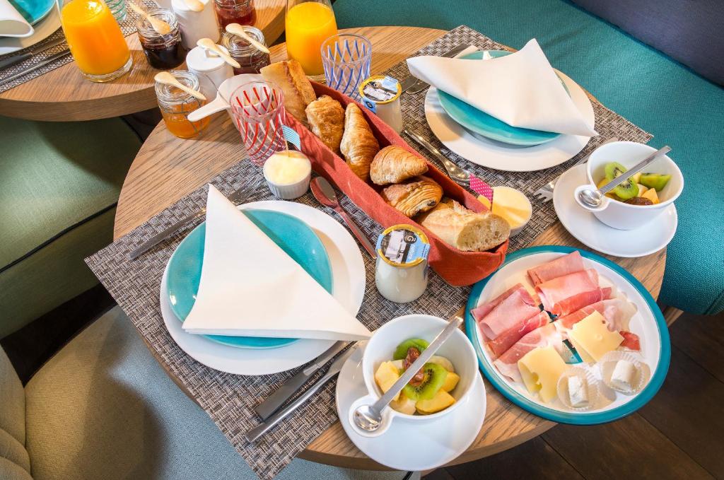 Hotel 1er Etage Marais 朝食