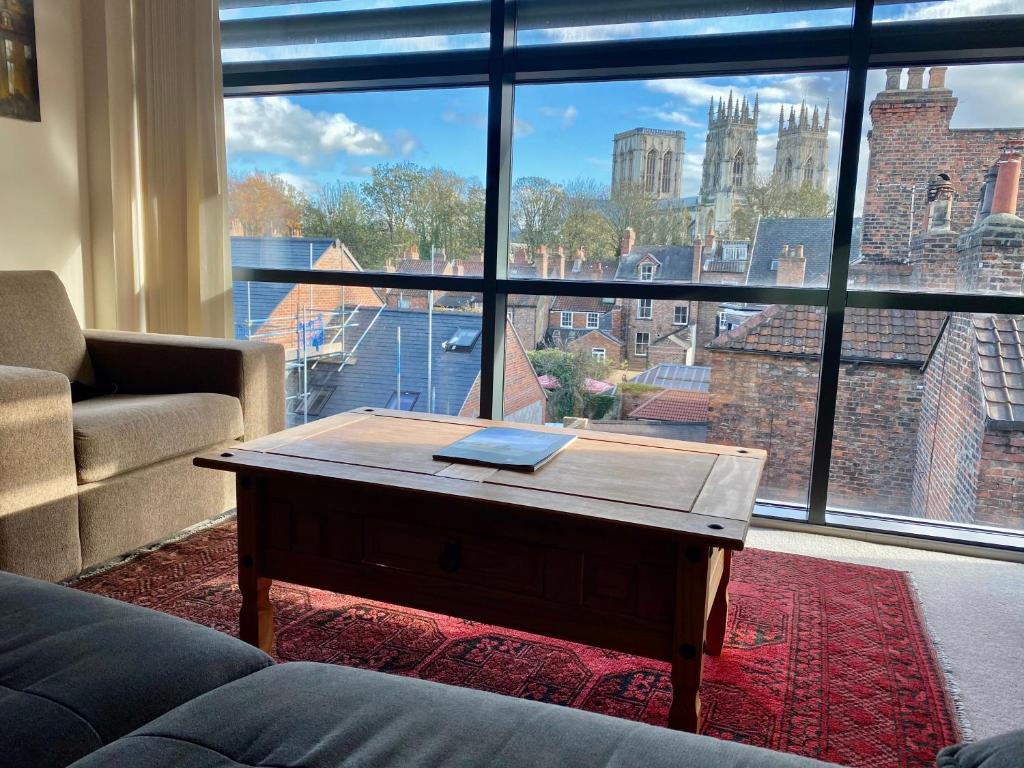 Churchill Two Bedroom Apartments with Free Parking and The Minster view - Housity