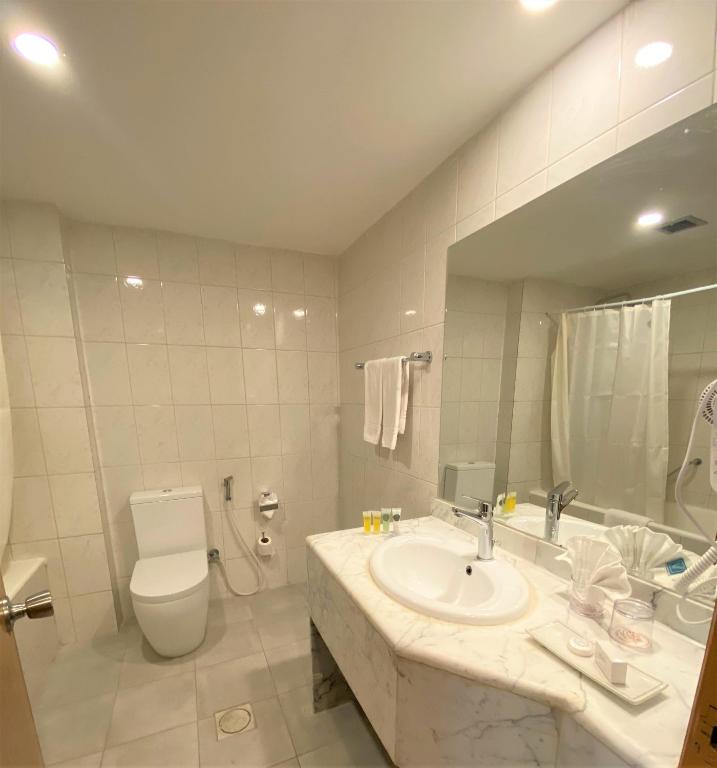 Koupelna v ubytování Silk Road Hotel