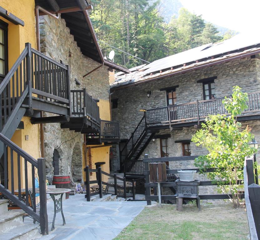 Budova, kde se aparthotel nachází
