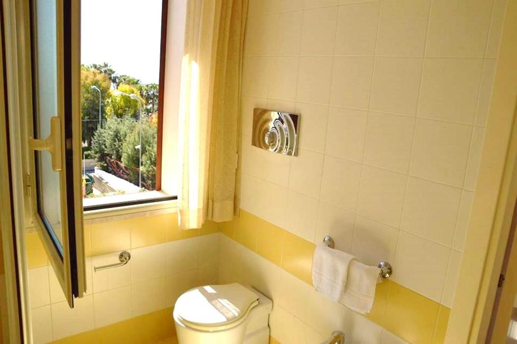 Koupelna v ubytování Hotel Bulla Regia