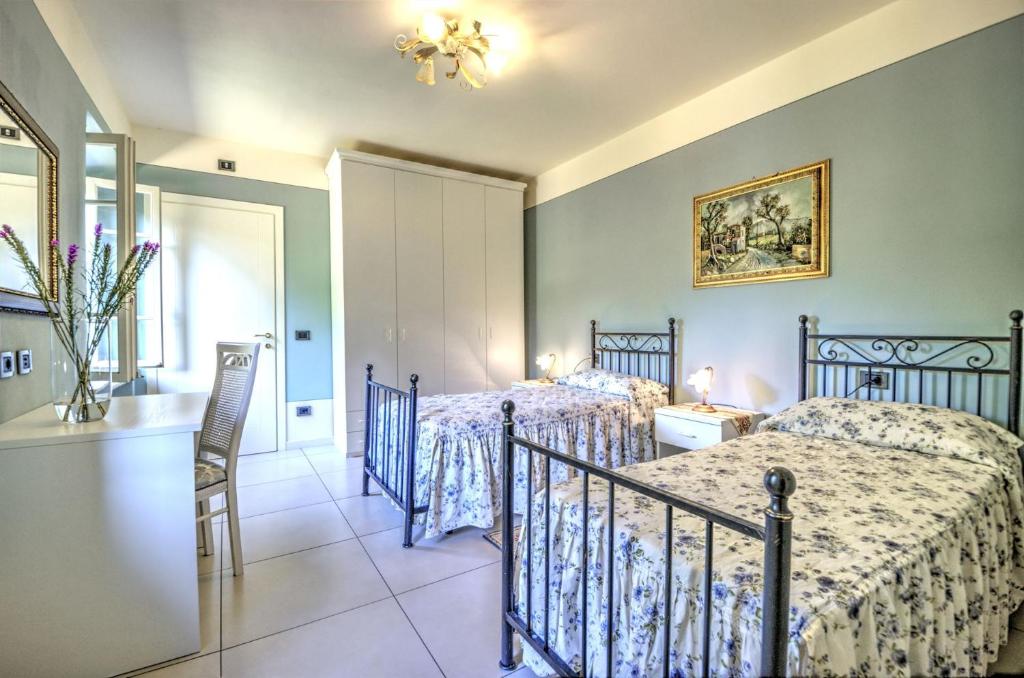 Lucca Cycling Holidays Il Tiglio Rooms - 5