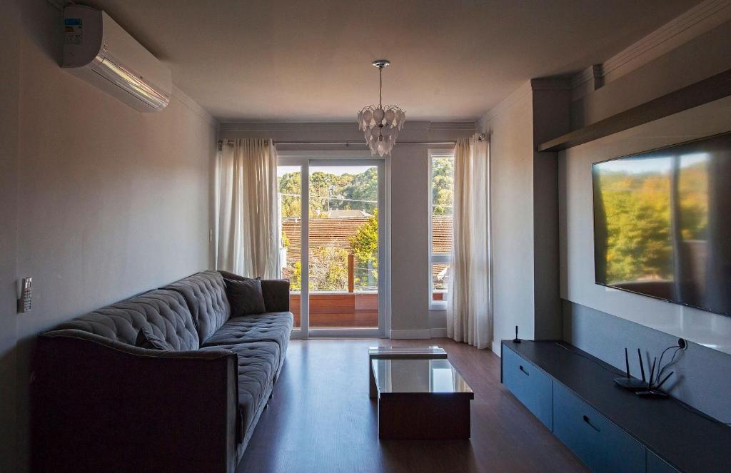  AMPLO APARTAMENTO JUNTO À RUA COBERTA DE CANELA - Campos de Canella
